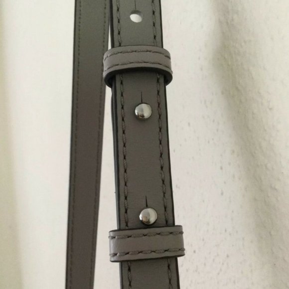 ⛔️SOLD⛔️ MICHAEL KORS Lillie Large Messenger Bag - Picture 9 of 15